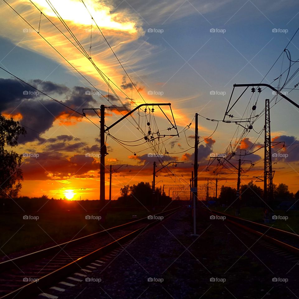 on the railway tracks на железной дороге