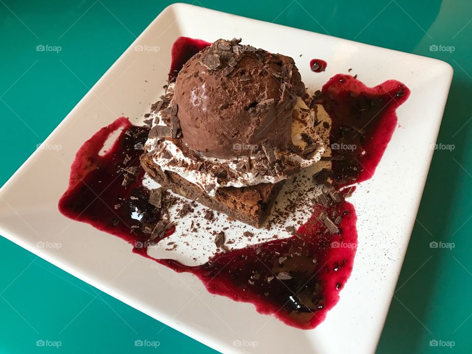 Brownie and chocolate ice cream - Sesamo Gelato