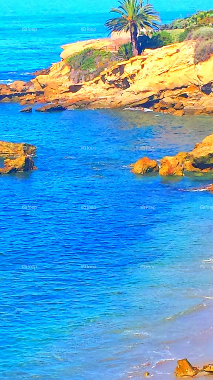 Red Rocks @ Hiesler Park Cove. Yellow flag day @ Hiesler Park in Laguna Beach