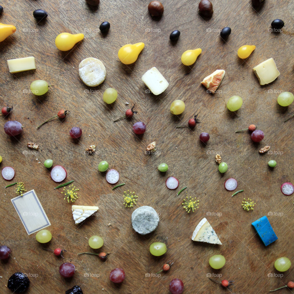 cheese and fruit composition