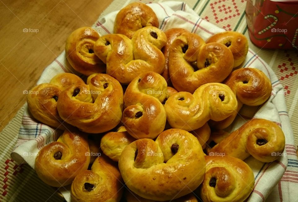 saffron buns