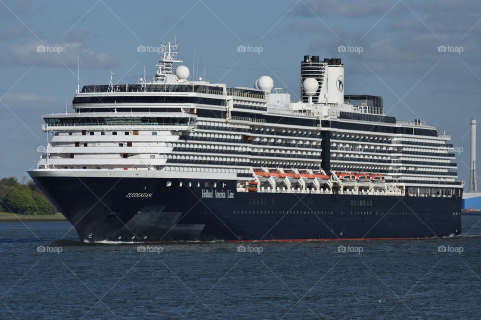 The MS Zuiderdam from the Holland america line.