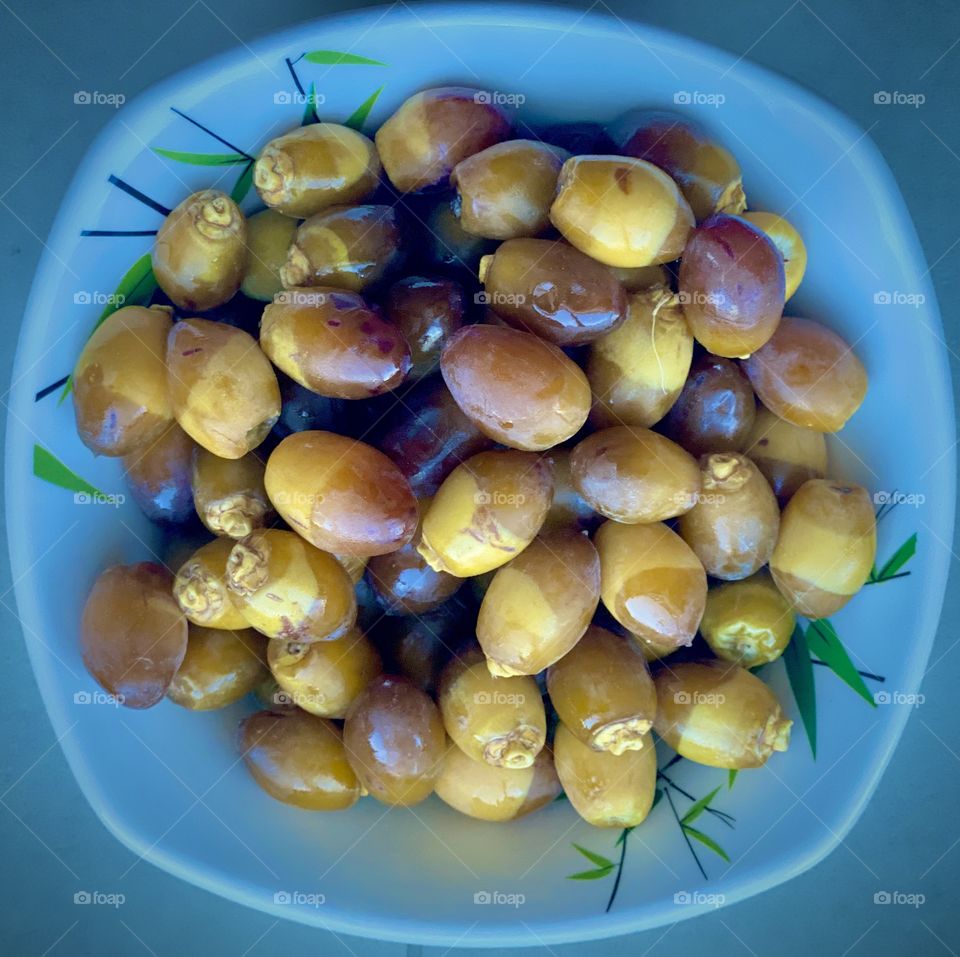 Fresh and juicy yellow dates