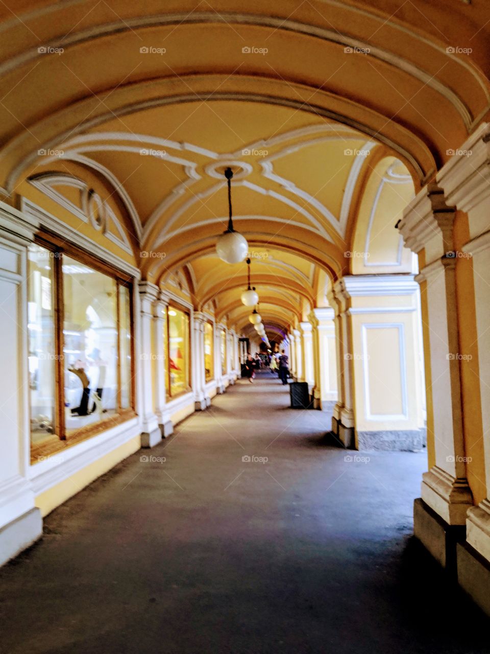 Gostiny dvor. Saint-Petersburg