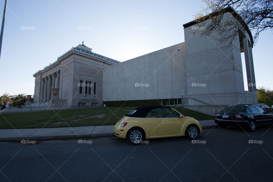 Car parking at museum 