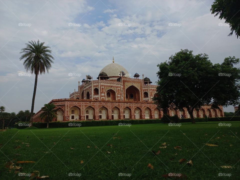 Sign up
My Books
Browse ▾
Community ▾
Join Goodreads
and meet your next favorite book!
Sign Up Now
Outside Quotes
The worst wounds, the deadliest of them, aren't the ones people see on the outside. They're the ones that make us bleed internally.