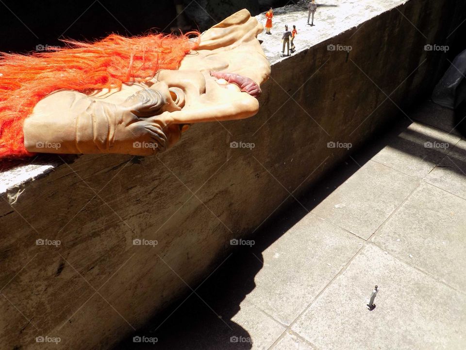 The world of liliput, giant mask