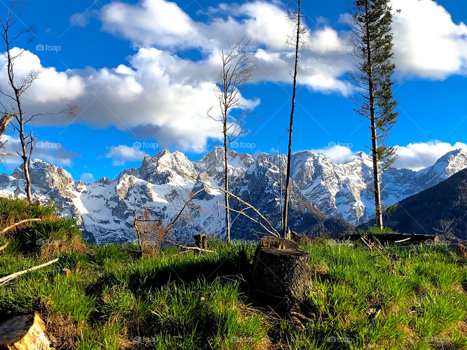 Snowy mountain peaks 