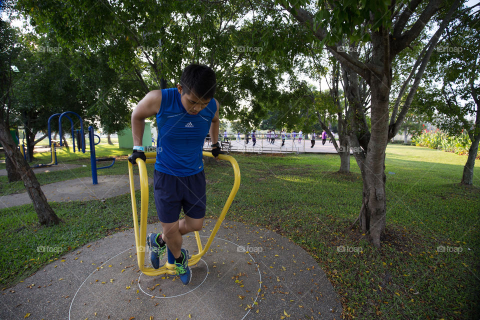 Man workout in the park 