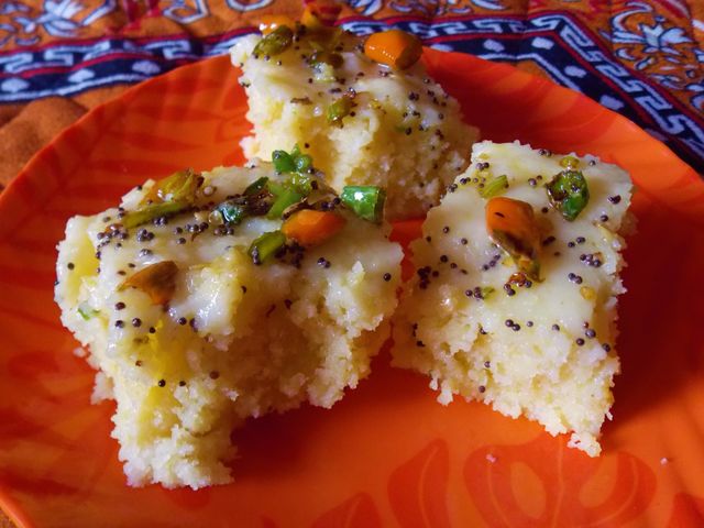 Indian Gujrati Khaman Dhokla