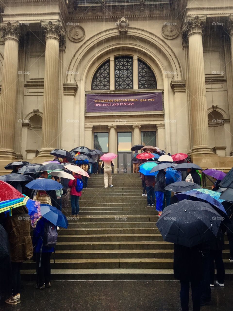 Rainy Day at the MET. Metropolitan Museum of Art