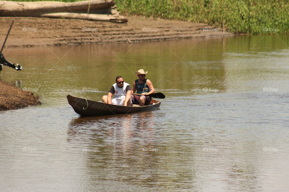 Turistas em passeio de canoa Rio Manacapuru (Manacapuru - Amazonas)