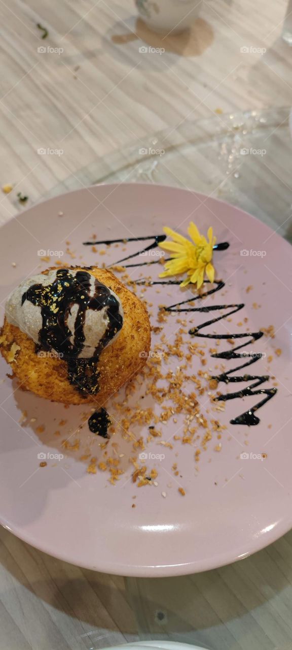 Delicious fried ice cream 