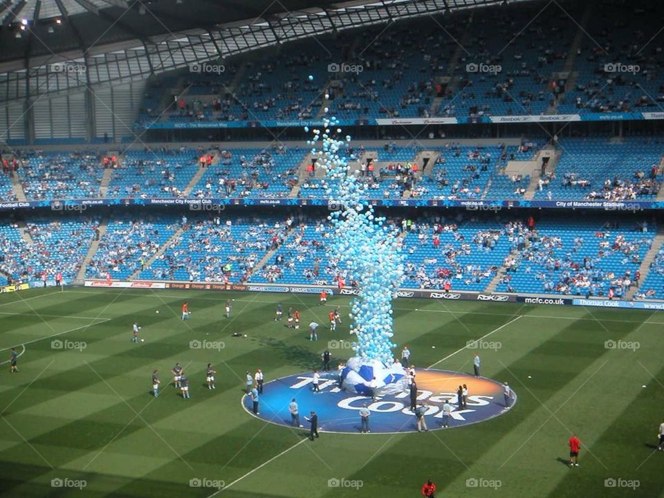 Manchester city football club balloon release