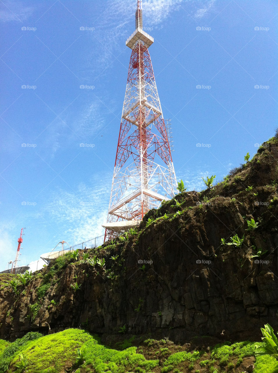 sky green blue mountain by tomahawk