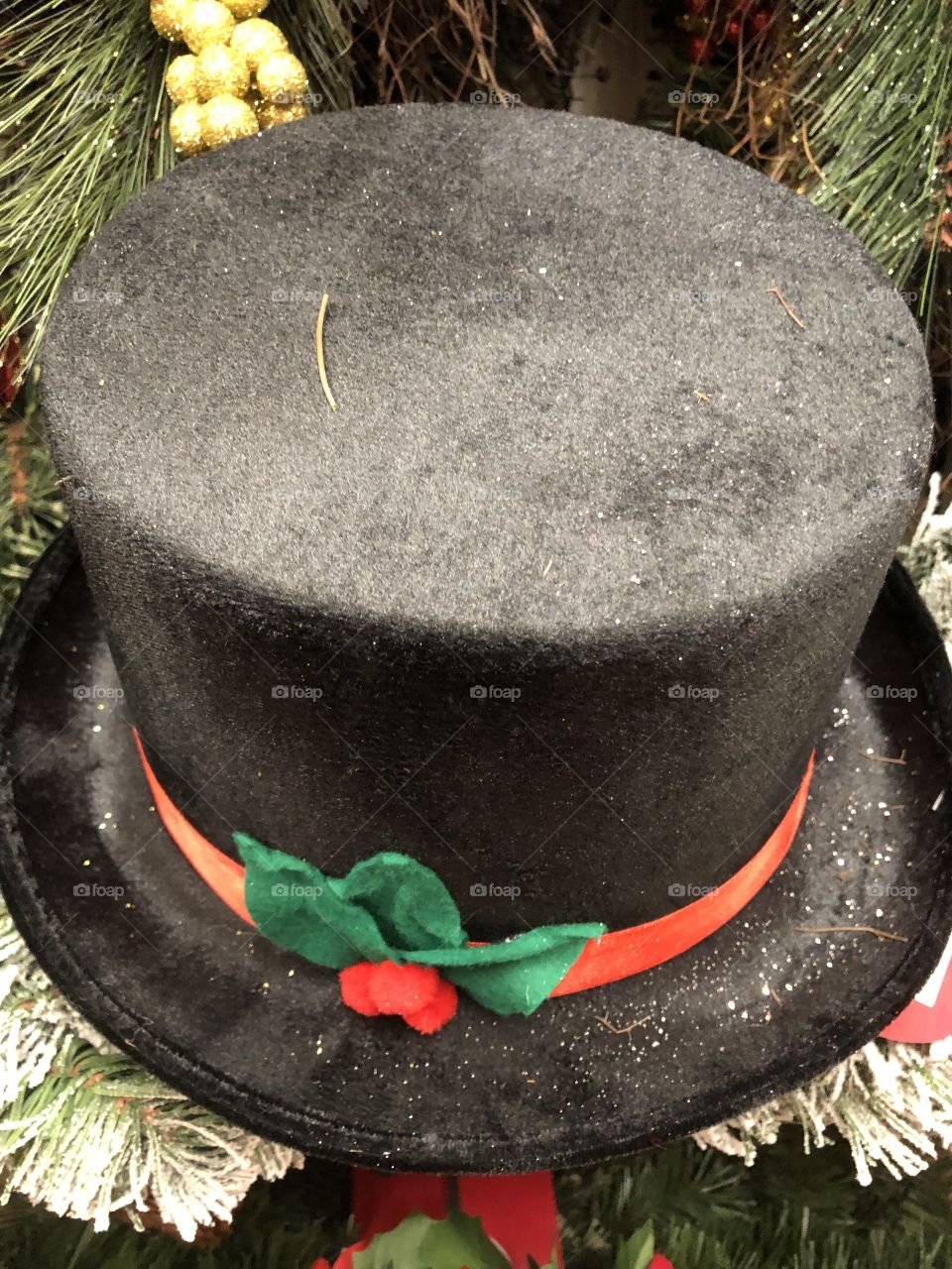 Frosty snowman’s hat