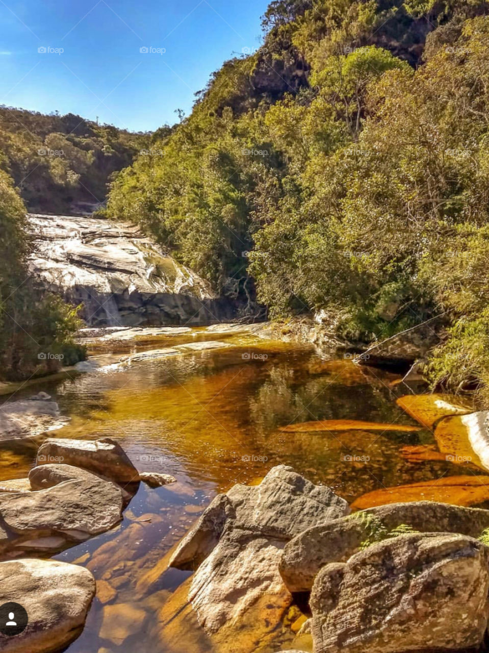 Brasilian mountain with falls