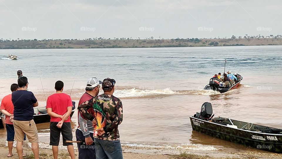 Pessoas, pescadores, botes, motores, bandeiras, marketings, pesca, náutica, águas, barcos.