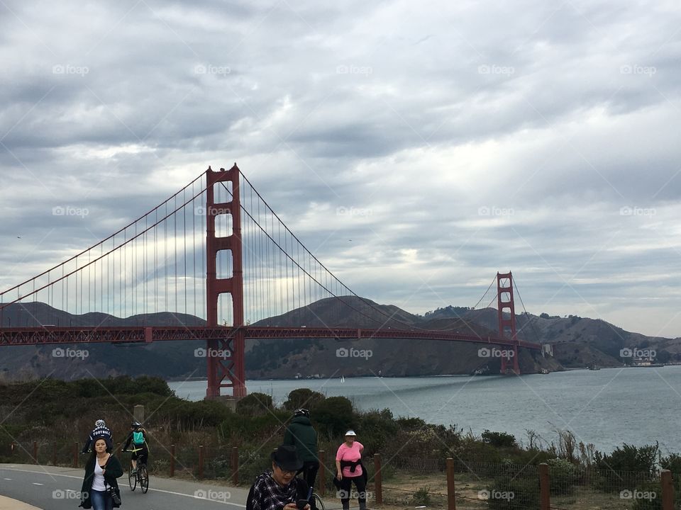 Golden Gate Bridge on a cloudy day