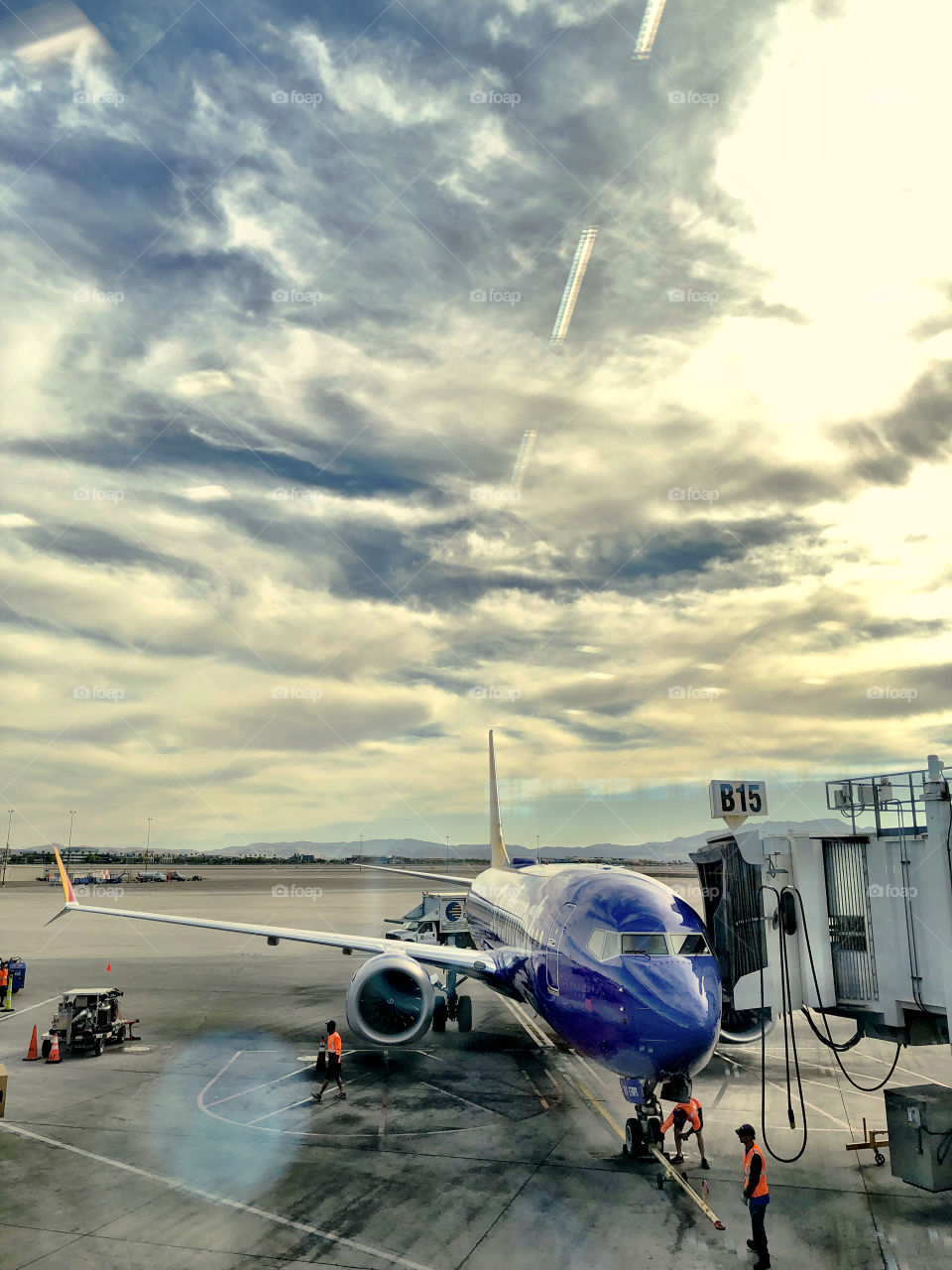 Just landed plane getting ready to unload passenger in Las Vegas airport. 