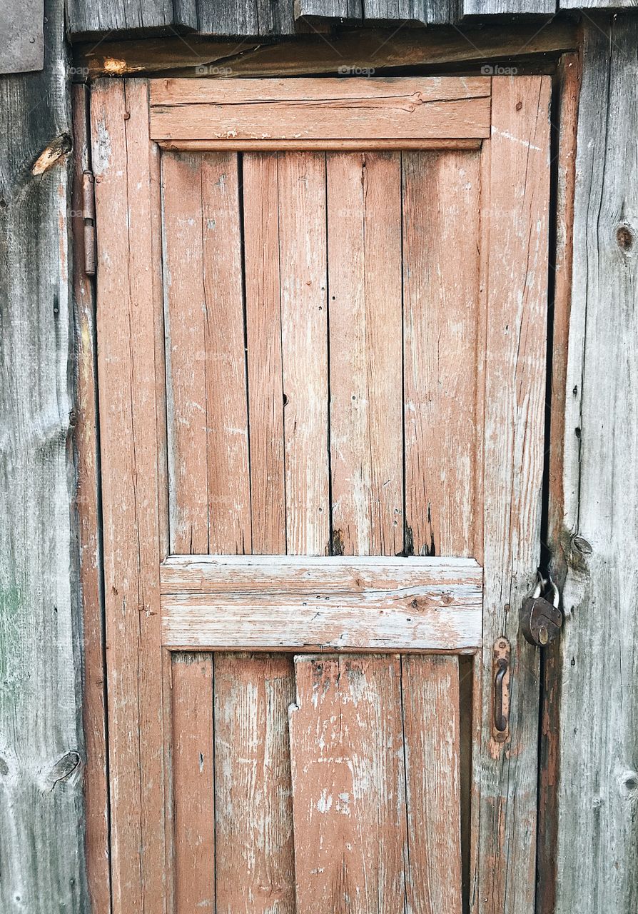 Old pink door 