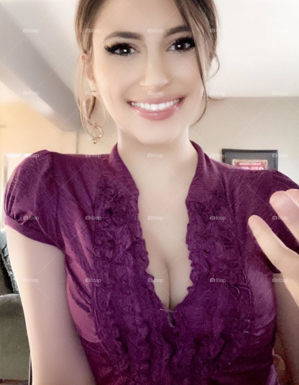 Boy and crest white strips. 😂