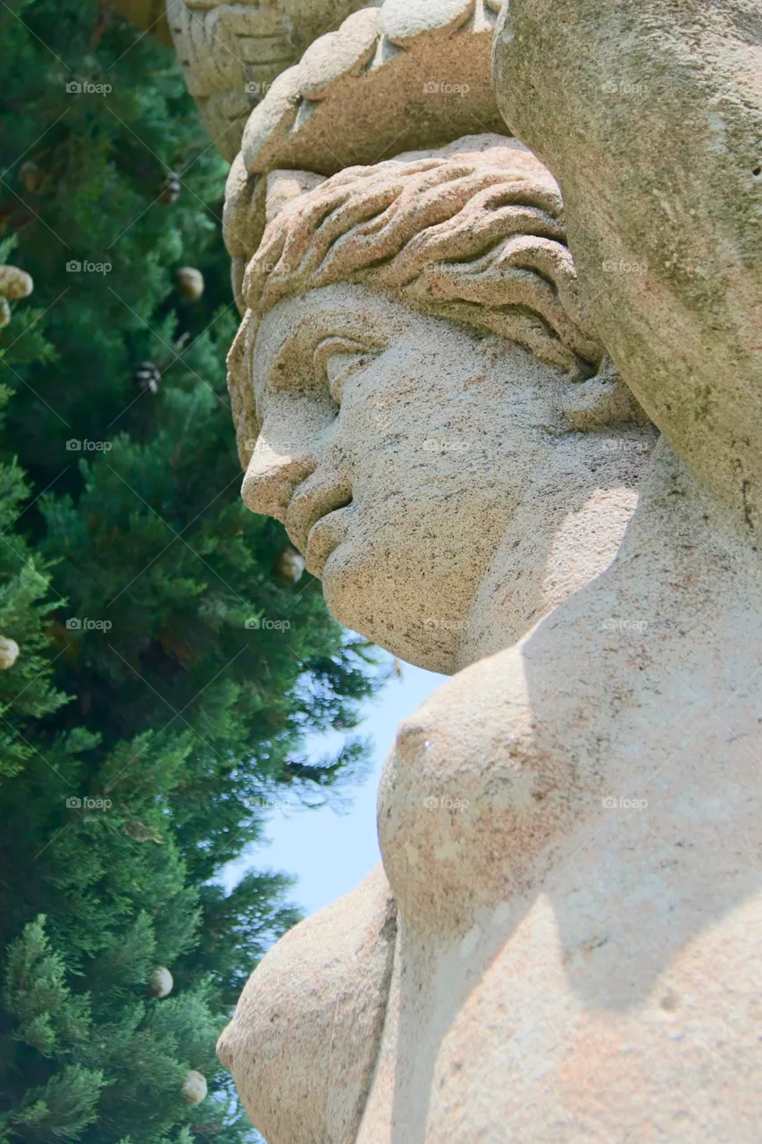 Statue