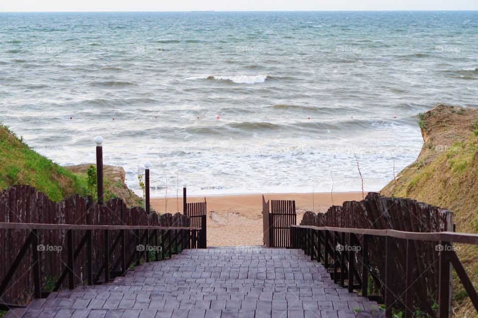 Down stairs to the sea 