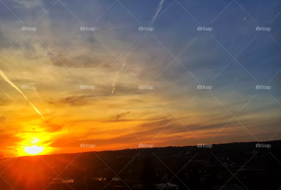 Sun 
