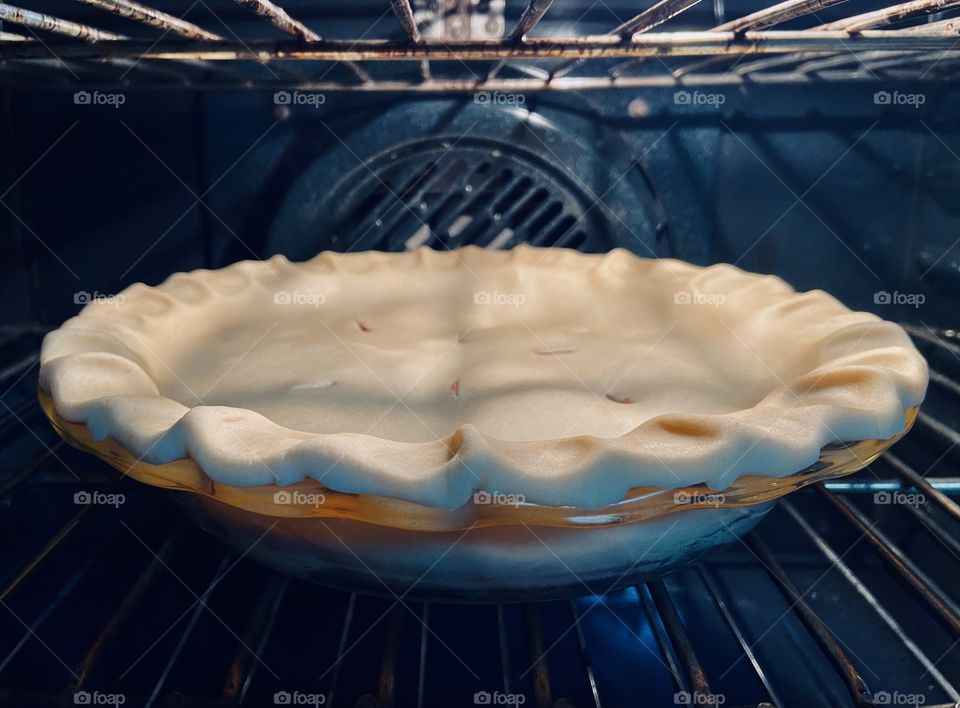 Peach pie in the oven! 