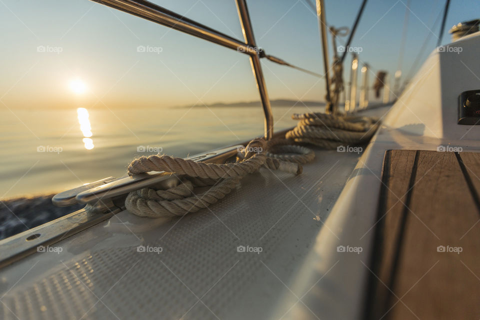 Sailing in Greek 01