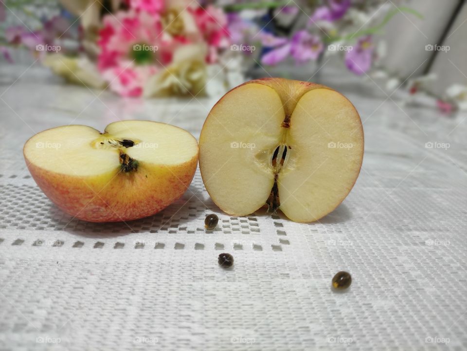 maçã,metade da maçã