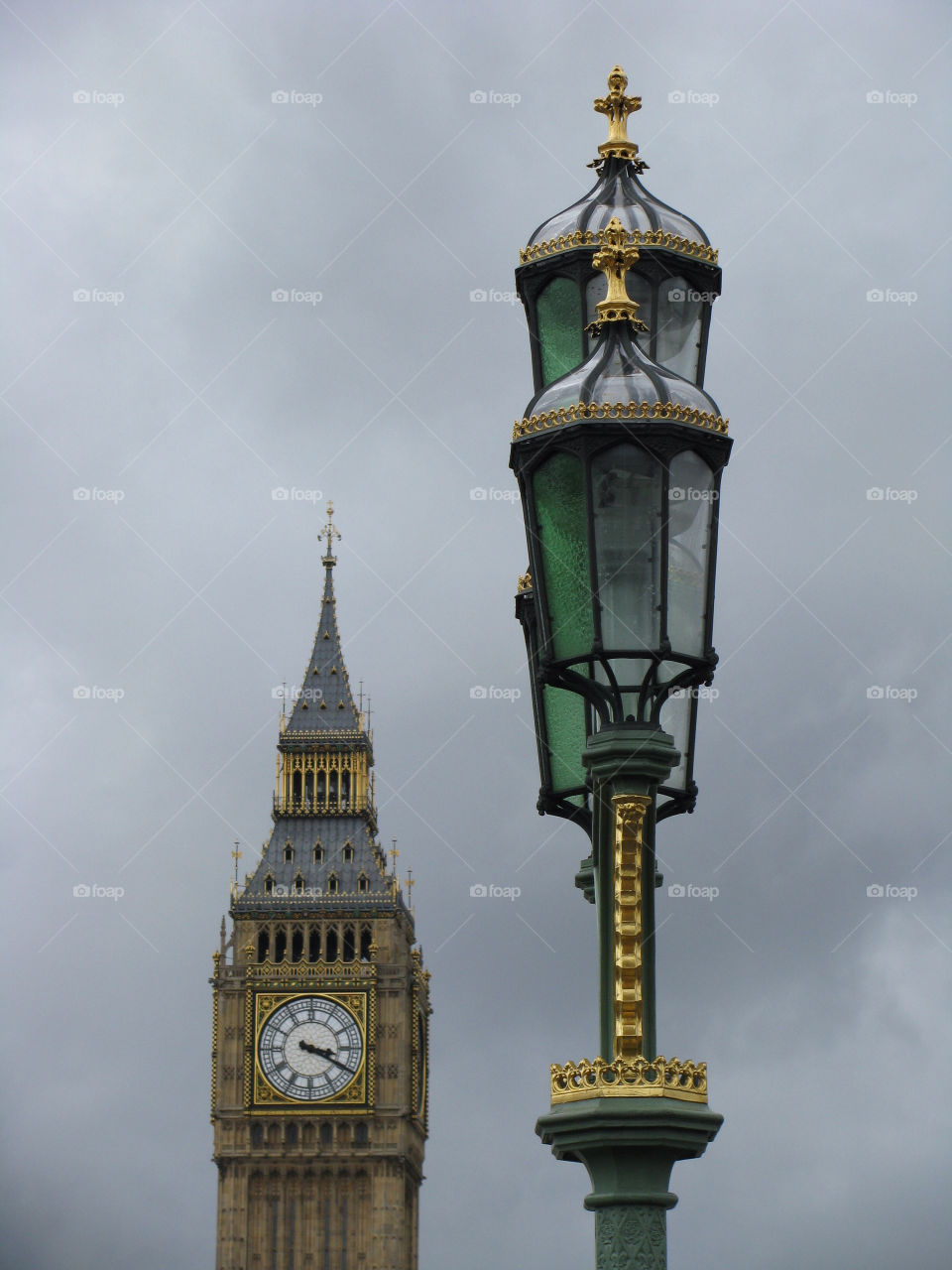 Big Ben with street lights