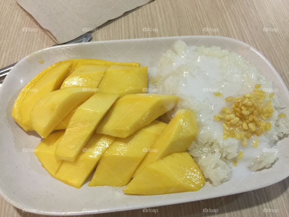 Mango sticky rice
