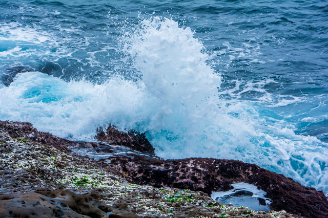 Sea view with beautiful beach waves