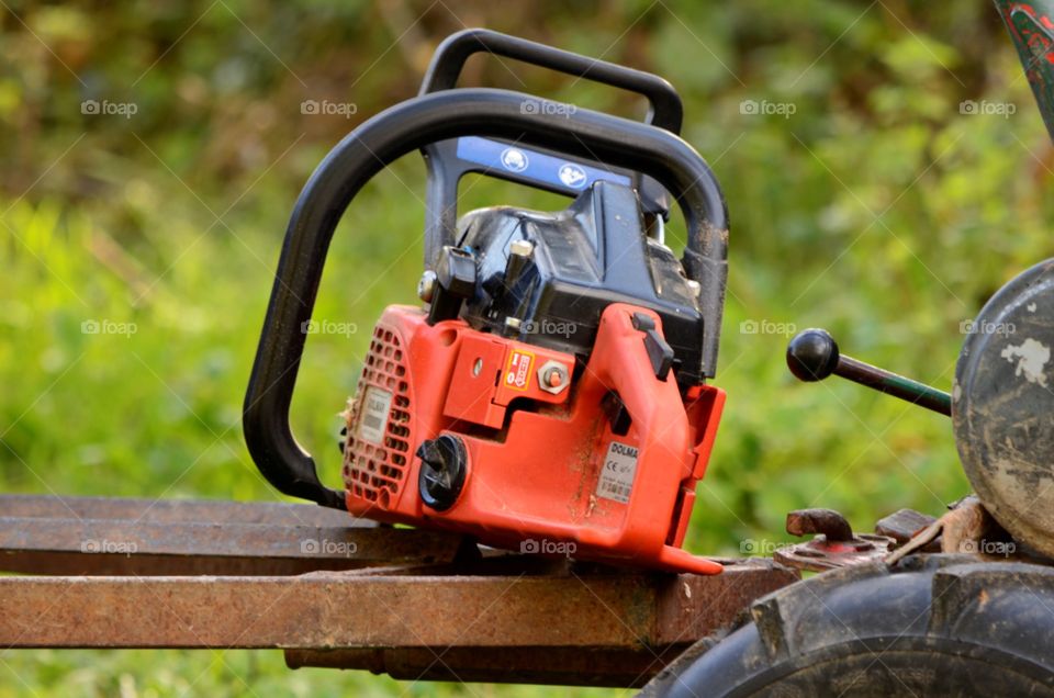 chainsaw