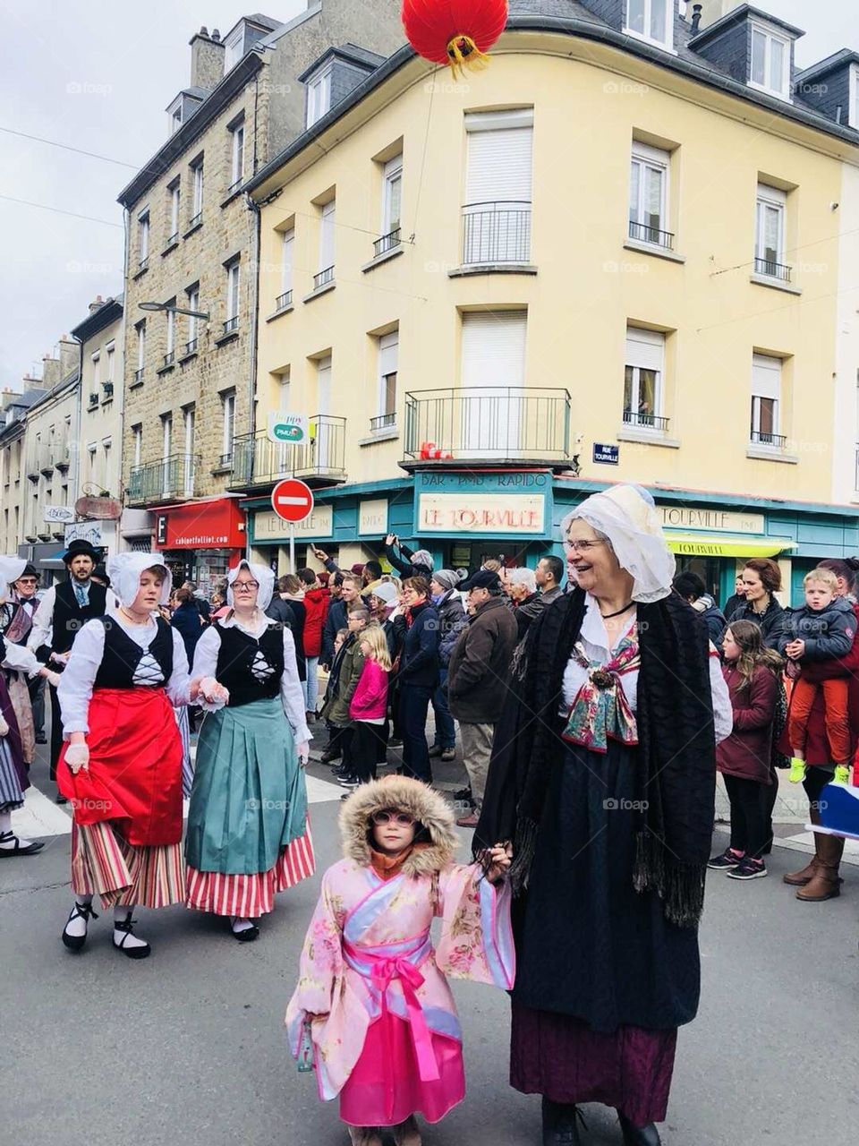 Europe travel shot-the Normandy small city of 10, 000 people coutances is very busy, the whole city is full of Chinese culture, a city with only four Chinese people, but has the feelings of such Chinese culture.