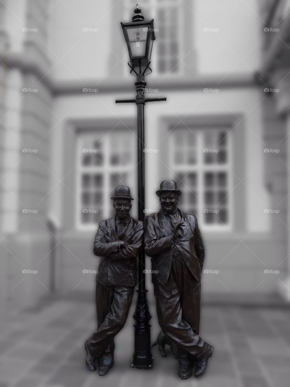 Laurel & Hardy Statue...x