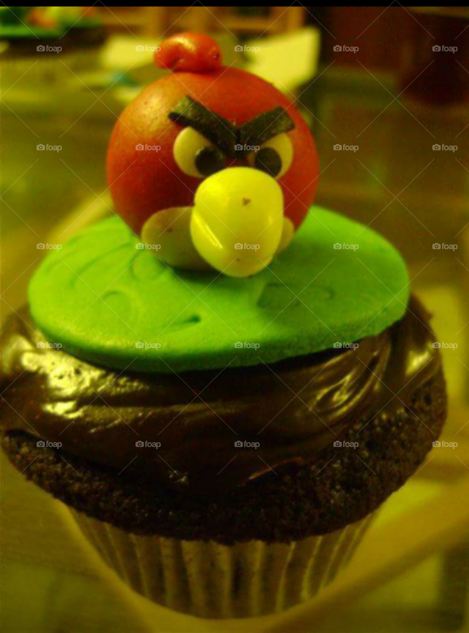 Angry birds cupcake