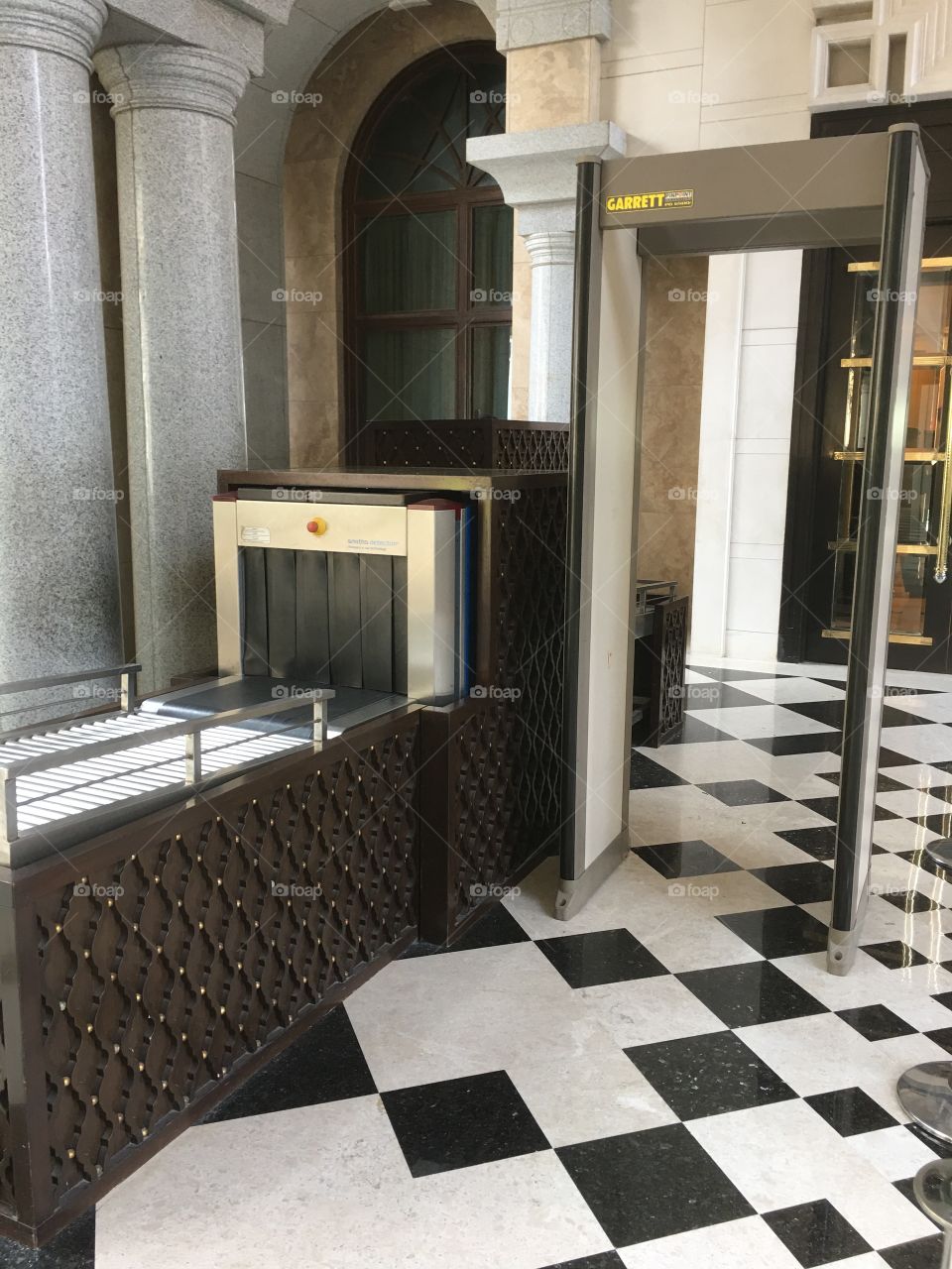 Metal detector security system