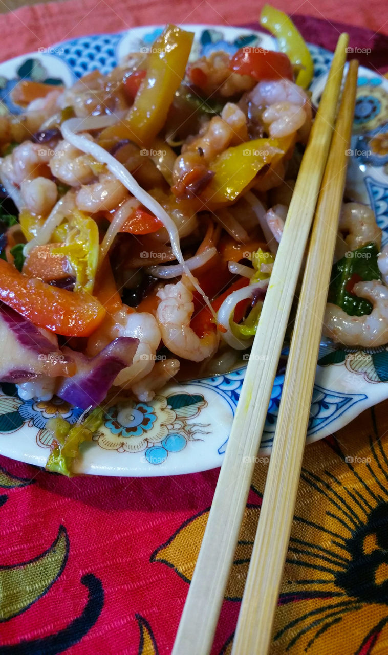 Prawn and vegetable stir fry with sweet chilli sauce