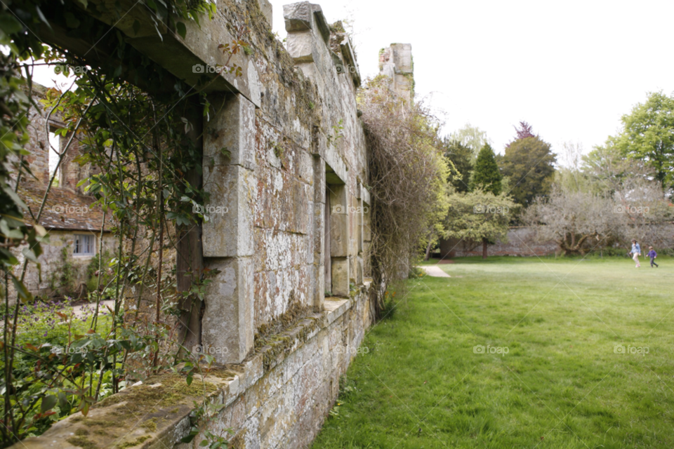 wall water reflection old by zac1