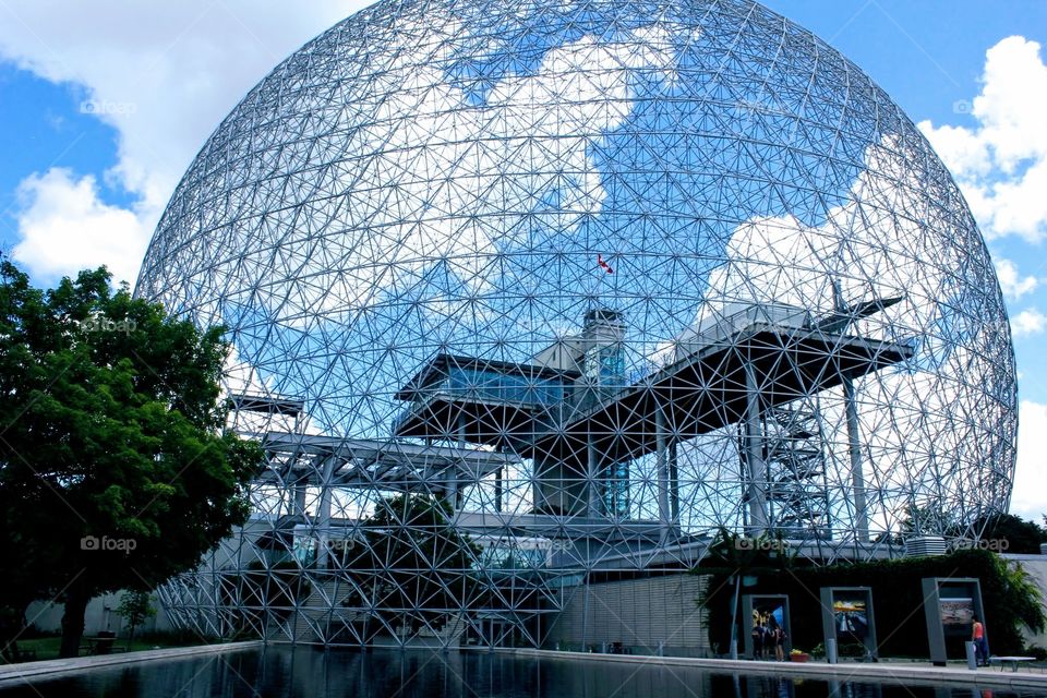 Earth in a biosphere 