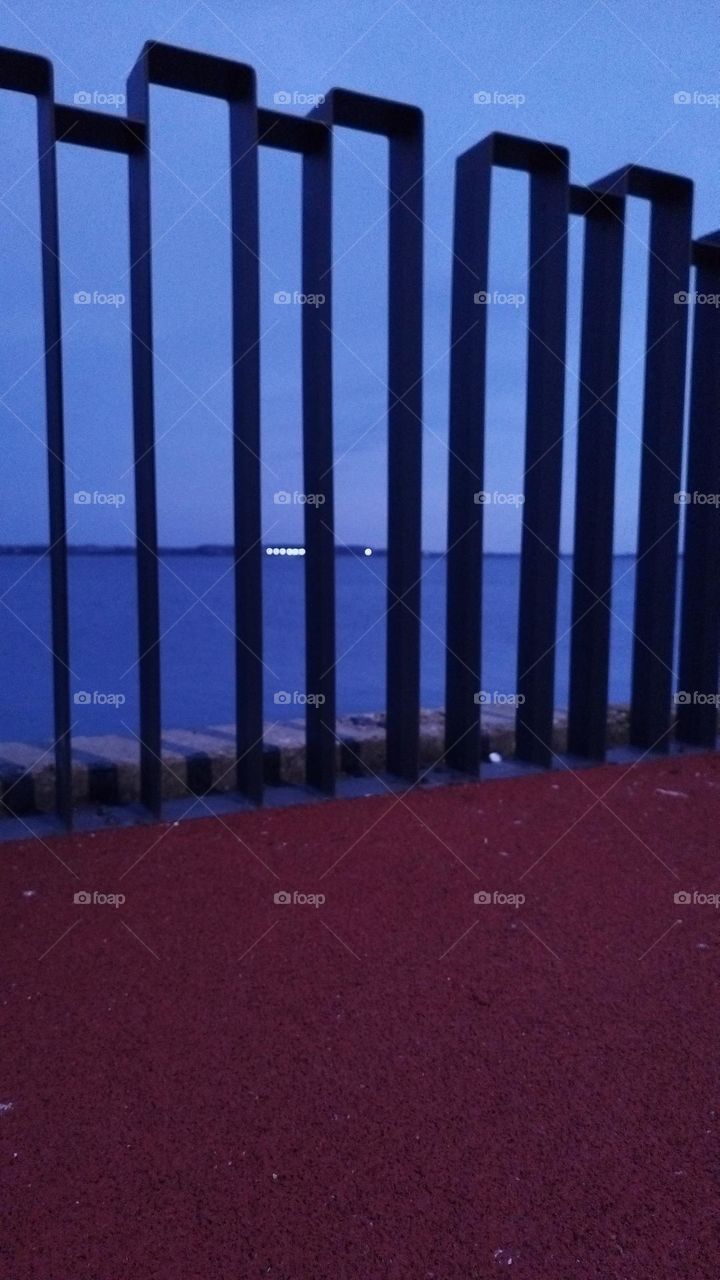 Iron rectangular fence lake protection