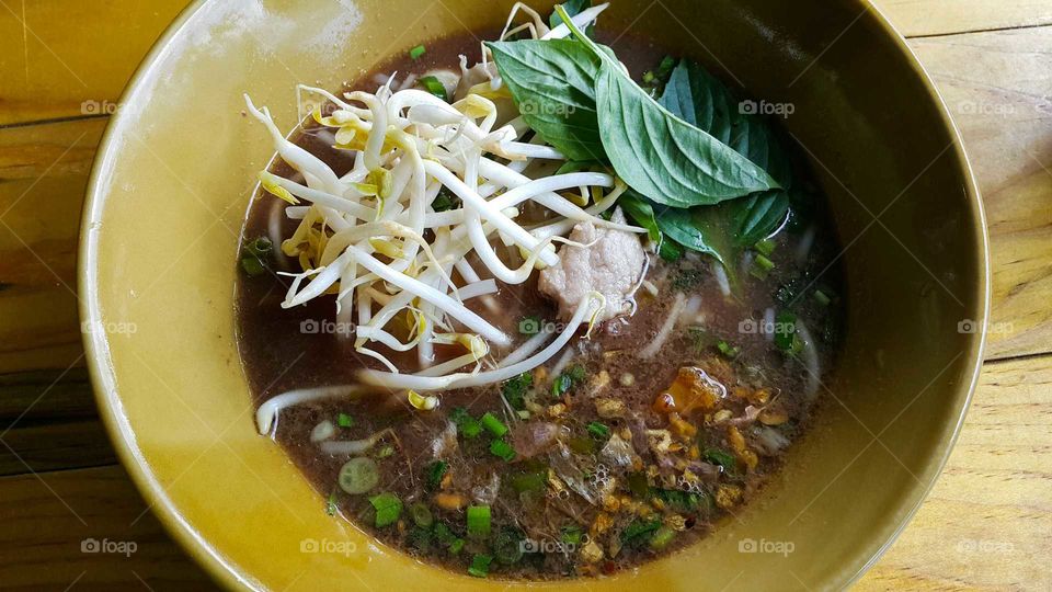 noodle oirk soup
