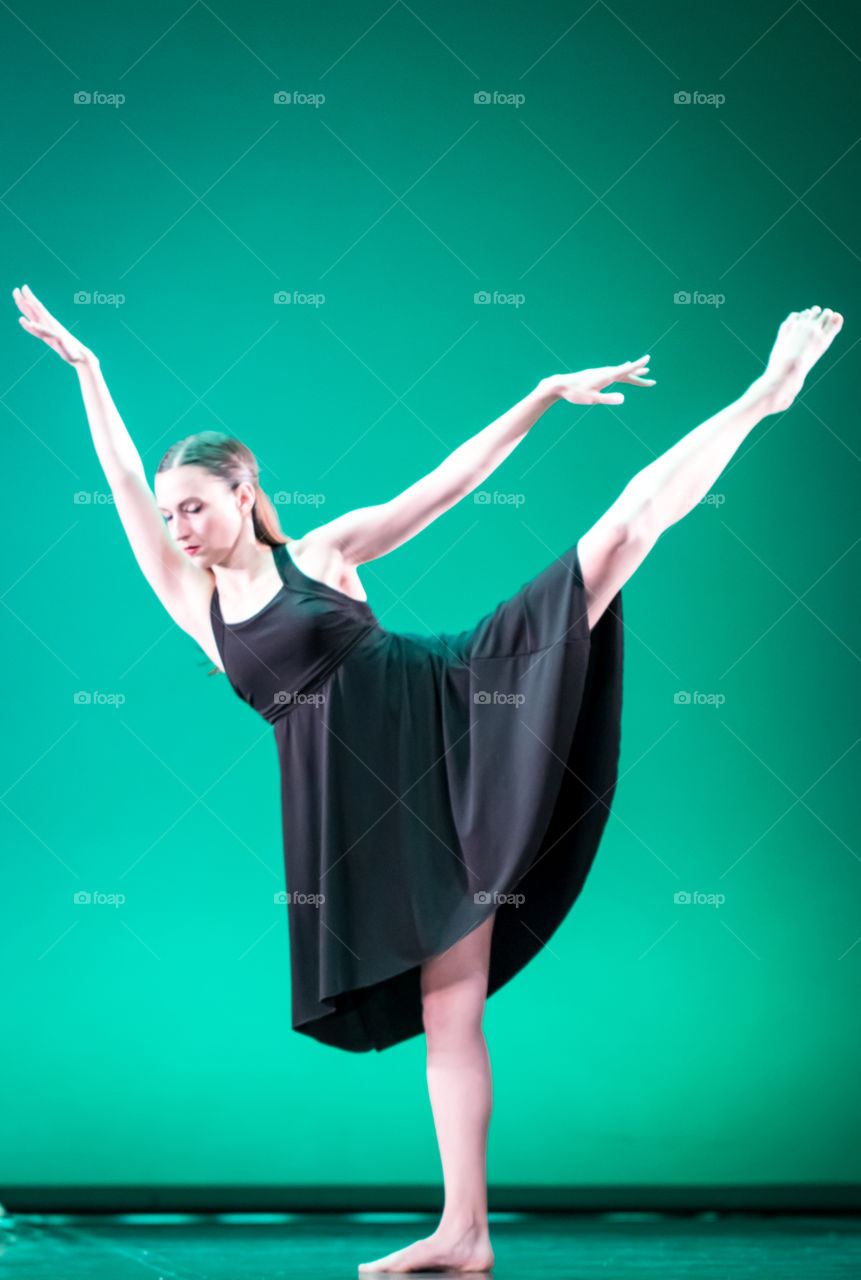 Modern Style Woman Dancer

