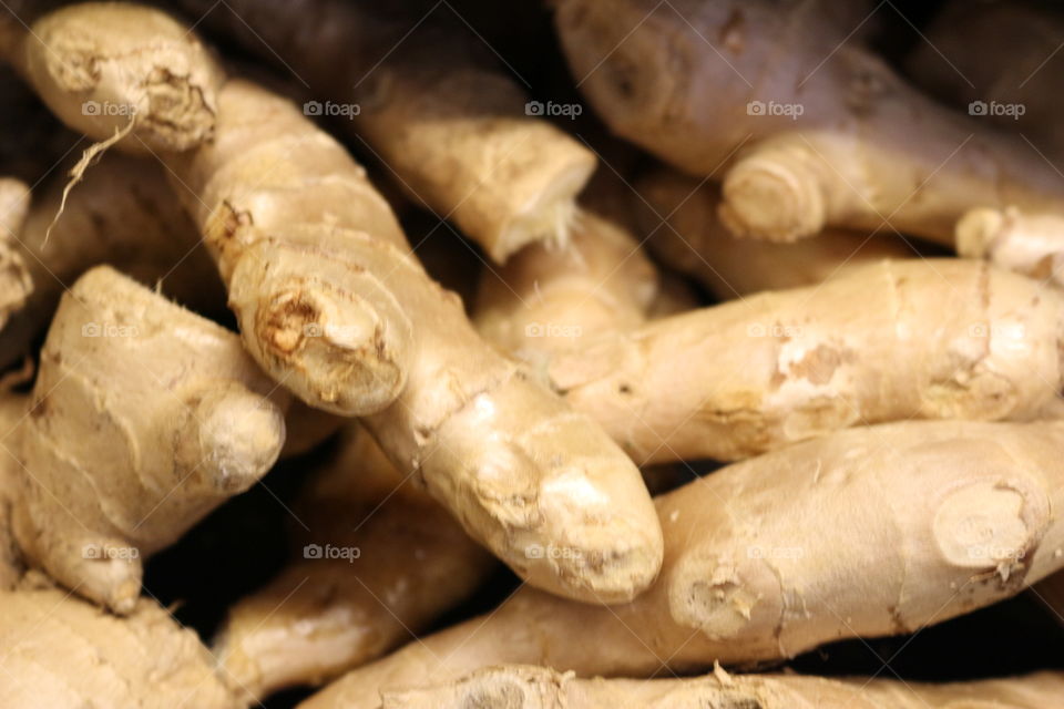 Strong, pungent and fresh ginger root