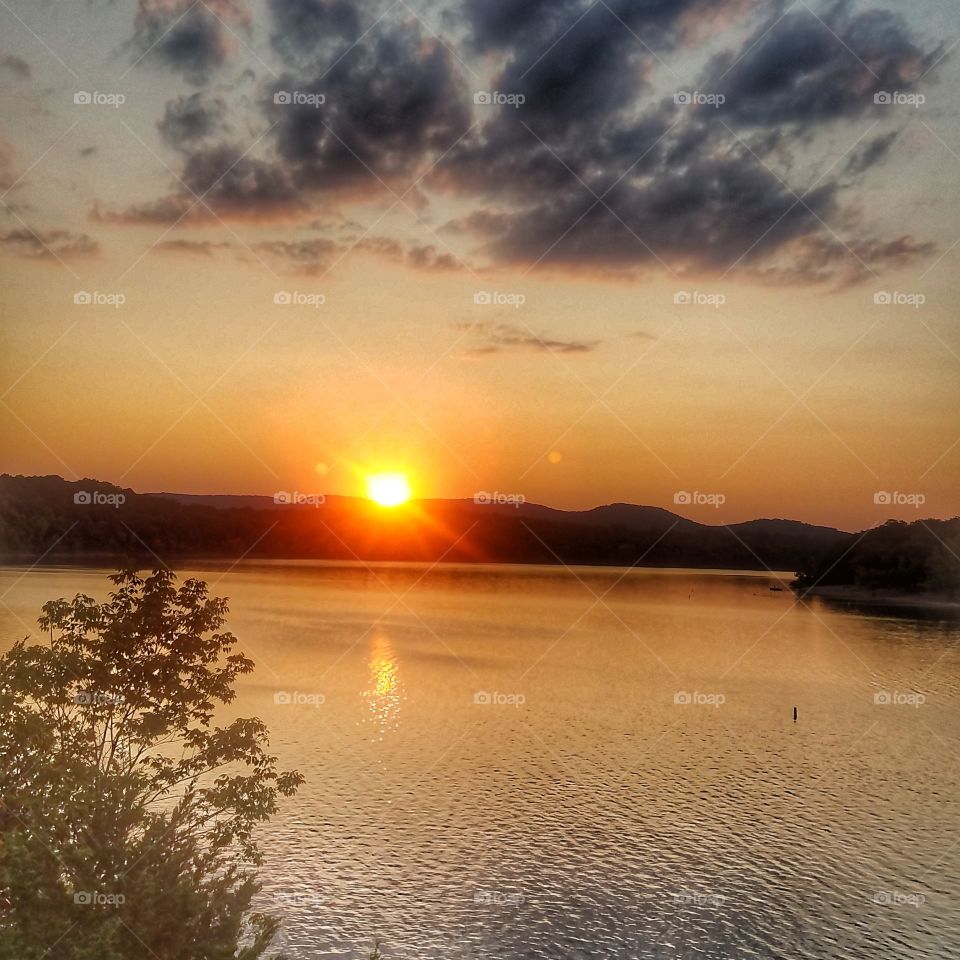 Sunset over Table Rock Lake