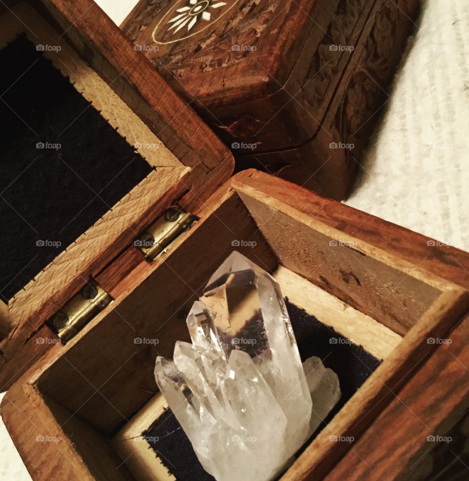 Quartz crystal 