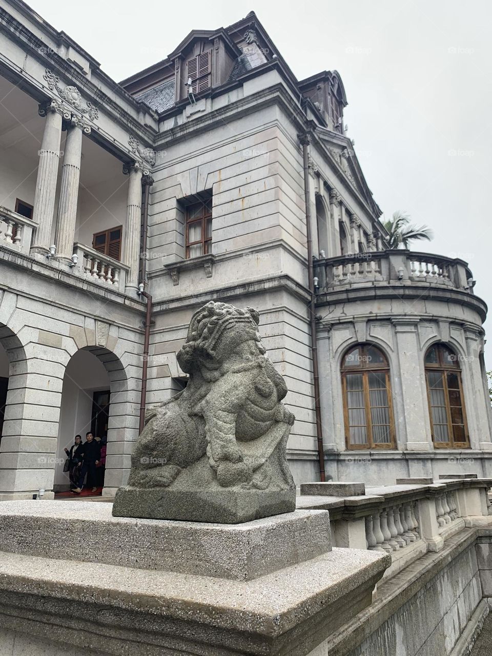 Architecture and lion